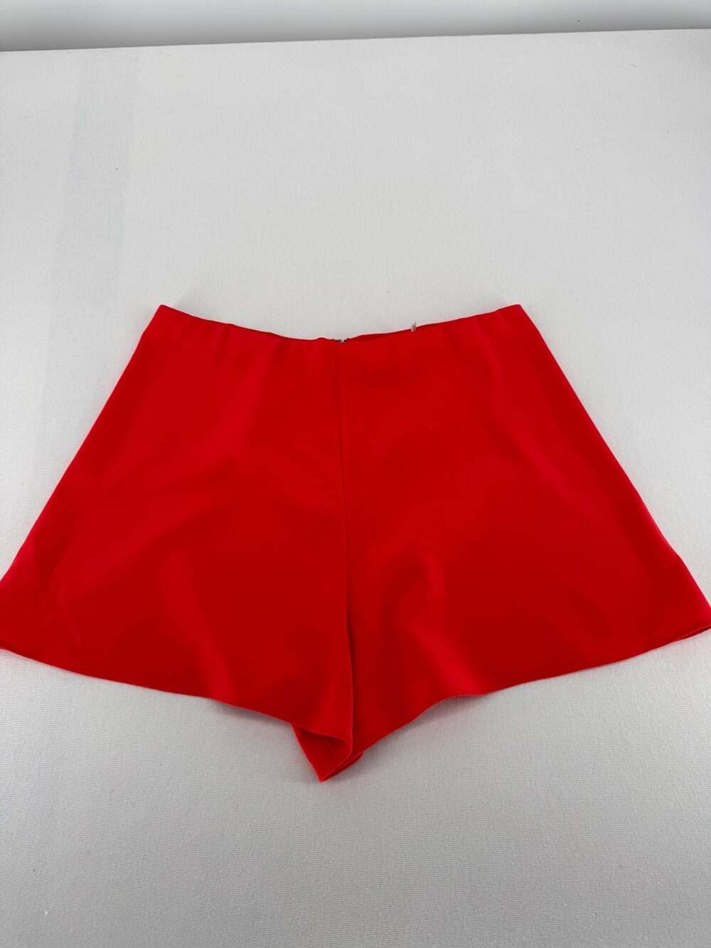alice + olivia Shorts Size 12 Red High Waist Zip